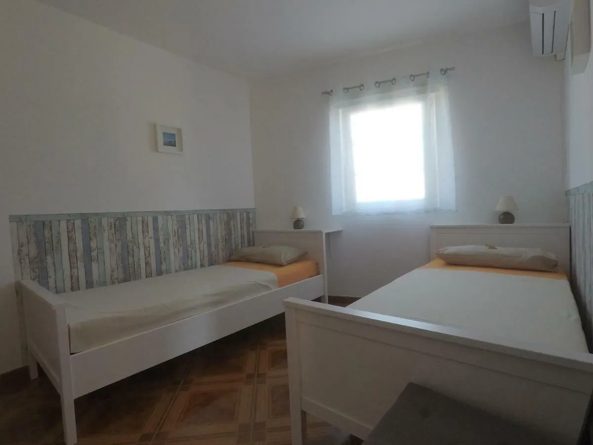 Apartments Pegla Nerezine